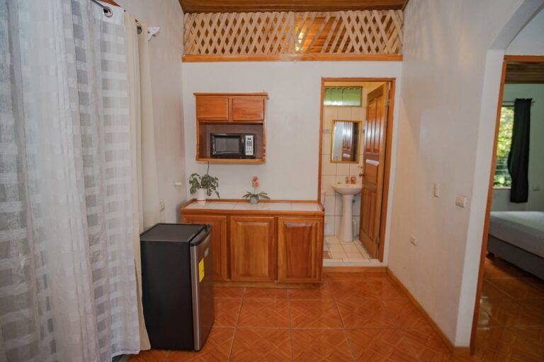 private-room-11-with